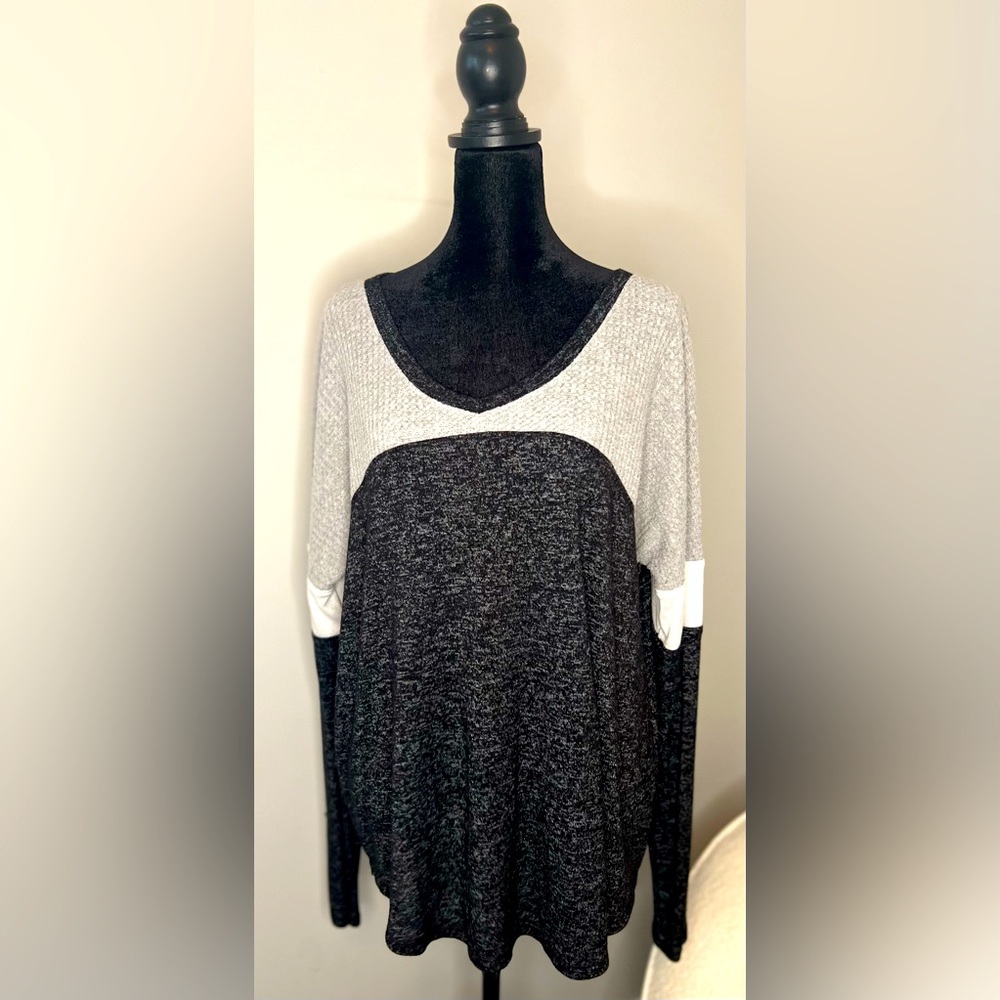 Color block sweater, size XXL